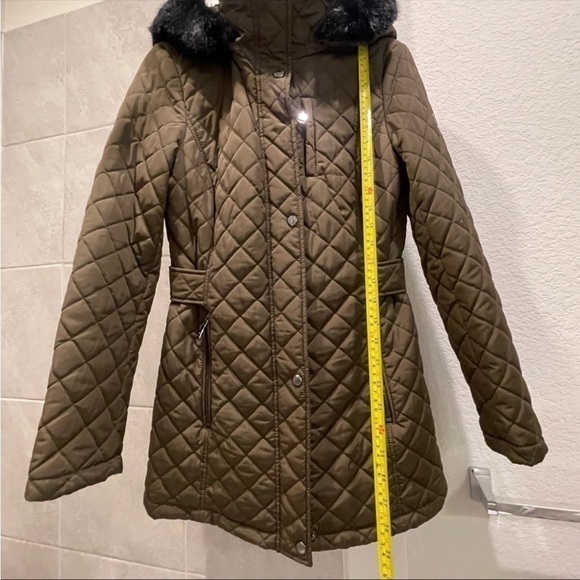Calvin Klein quilted coat. Size Small - Picture 4 of 7